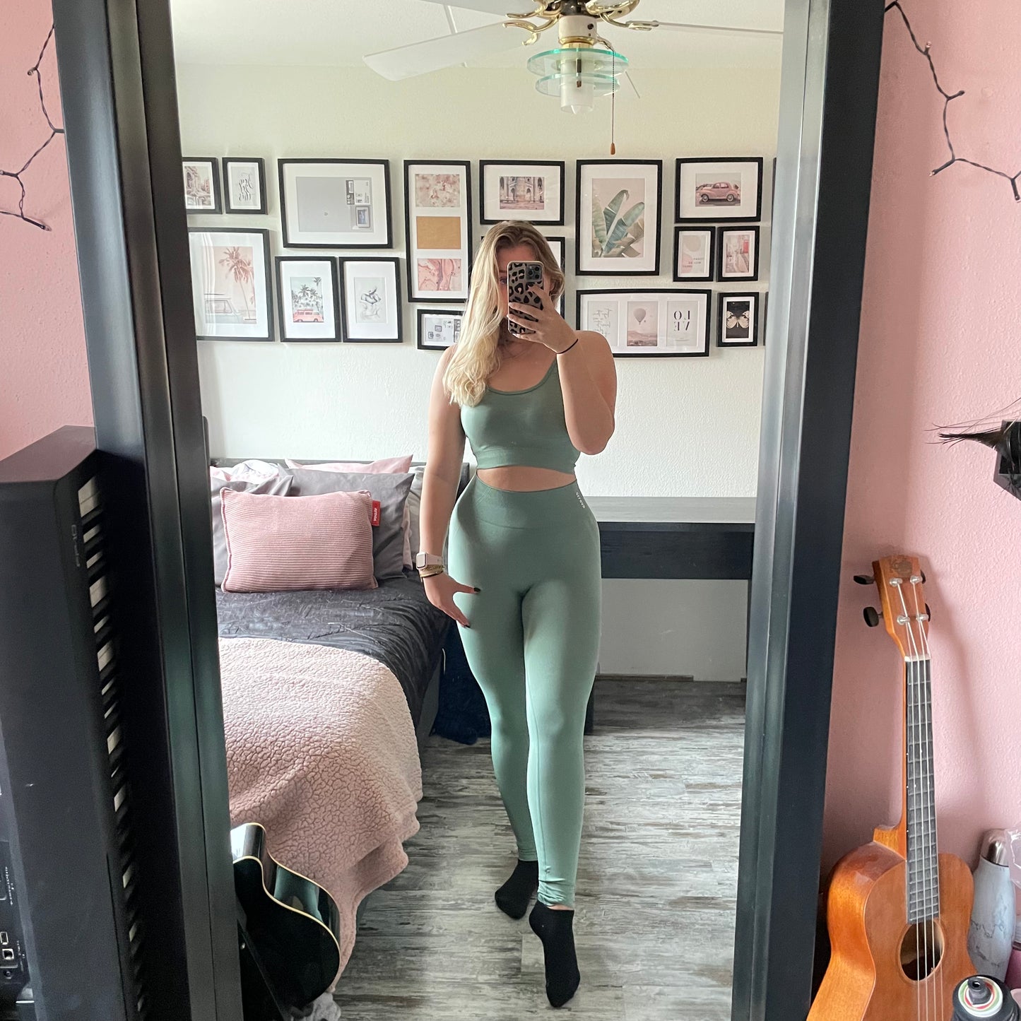 Seamless bh / sage green